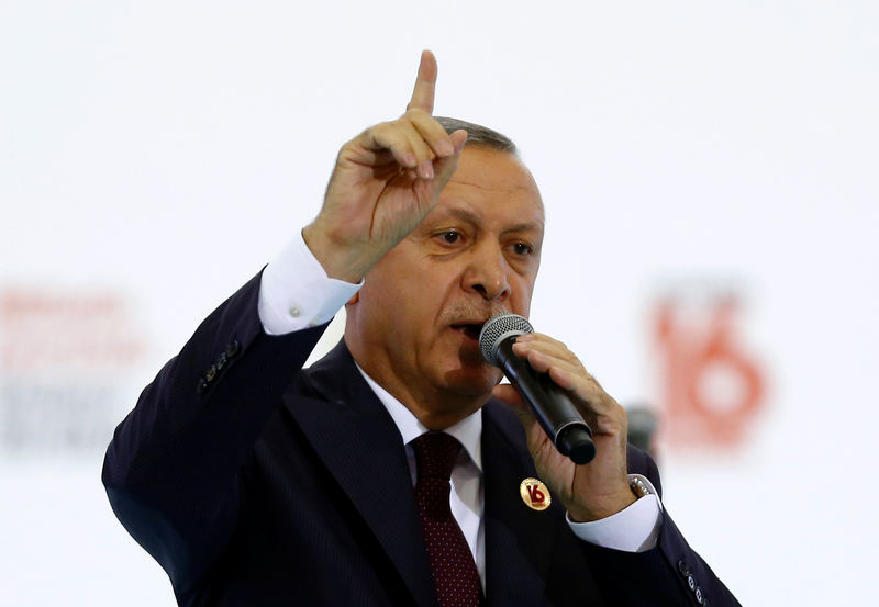 © Reuters. إردوغان يدعو الأتراك في ألمانيا للتصويت ضد ميركل وحلفائها