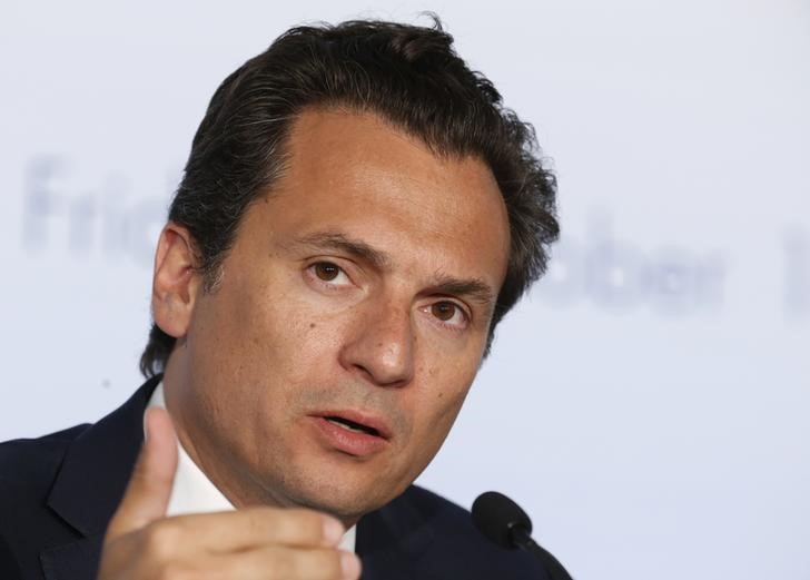 © Reuters. Ex-chefe da petroleira estatal mexicana Pemex Emilio Lozoya, durante cúpula em Paris
