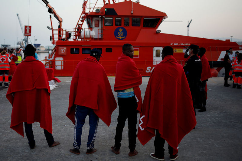 © Reuters. Imigrantes resgatados em um porto em Malaga, na Espanha