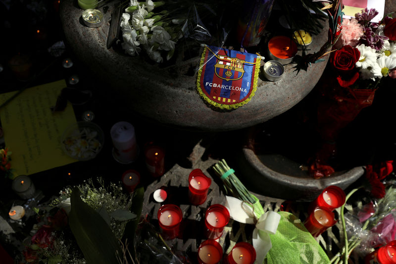 © Reuters. برشلونة يعتزم تأبين ضحايا الهجوم في مباراة ريال بيتيس