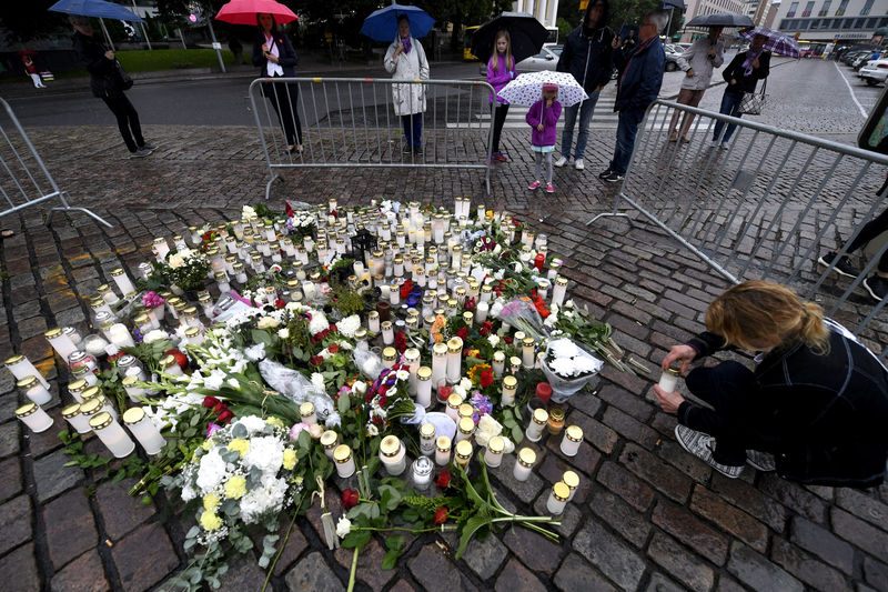 © Reuters. شرطة فنلندا تحقق في صلة حادث الطعن بالإرهاب والمشتبه به مغربي عمره 18 عاما