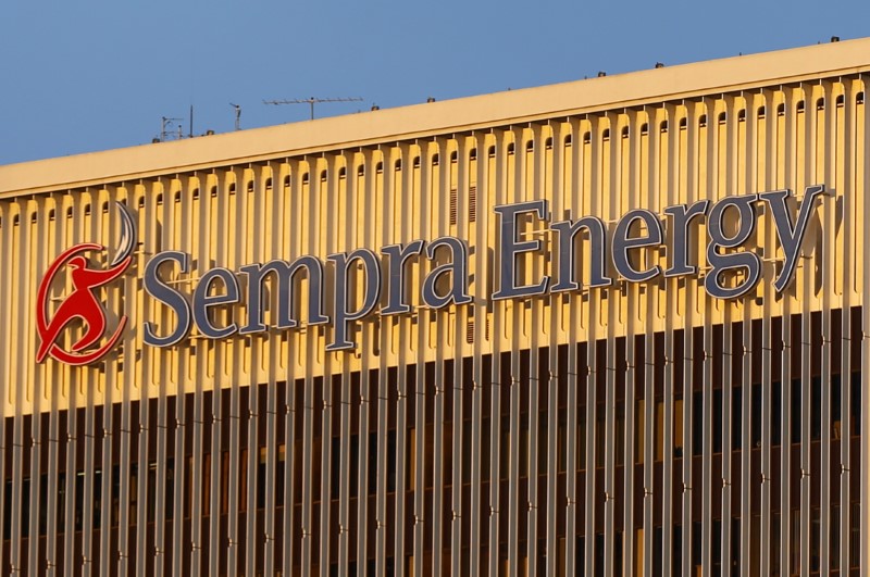 © Reuters. The Sempra Energy building is pictured in San Diego
