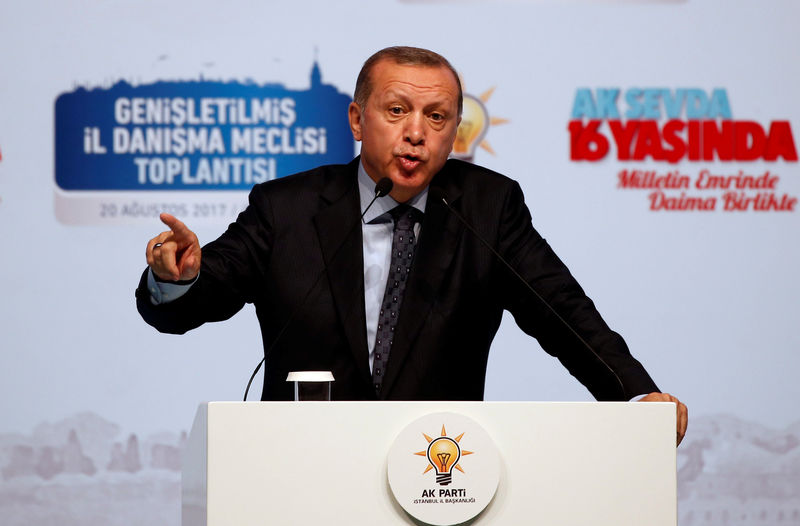 © Reuters. Turkish President Erdogan speaks during a meeting of his ruling AK Party in Istanbul