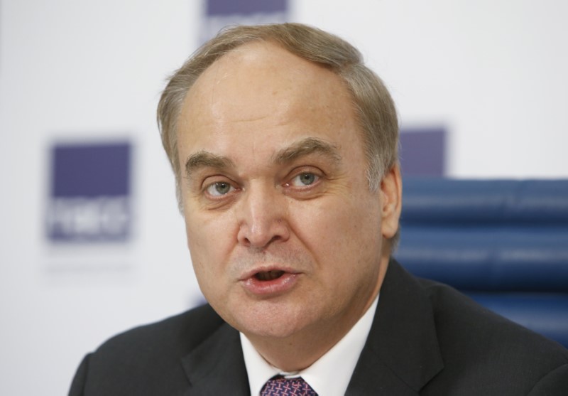 © Reuters. FILE PHOTO: Russian Deputy Defence Minister Antonov speaks to media during news conference in Moscow