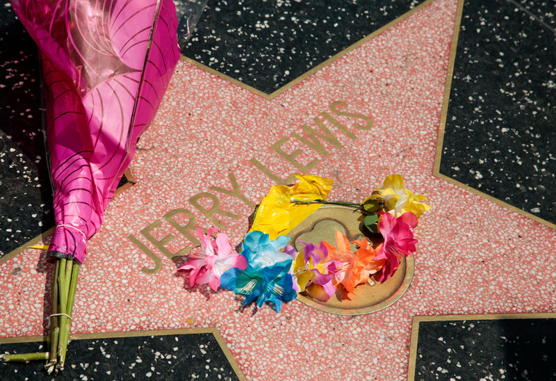 © Reuters. Homenagem a Jerry Lewis na Calçada da Fama em Hollywood