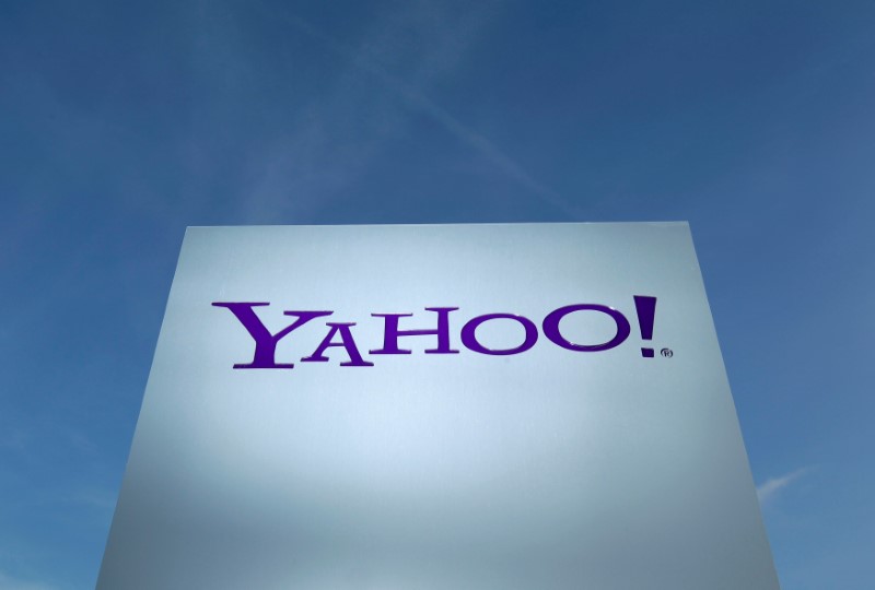 © Reuters. FILE PHOTO: A Yahoo logo is pictured in front of a building in Rolle