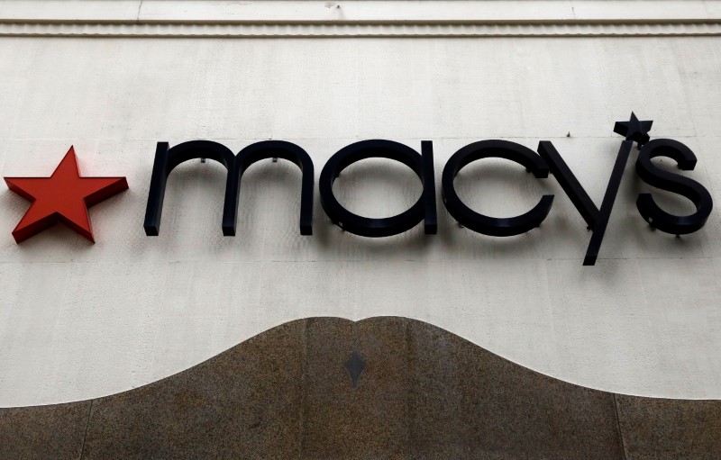 © Reuters. A Macy's store is seen in the Brooklyn borough of New York