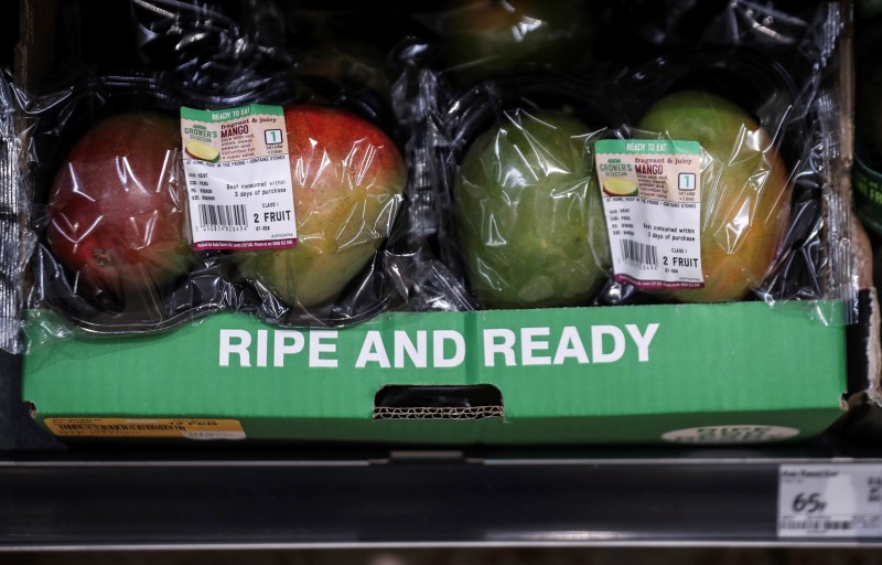 © Reuters. Fresh mangos are displayed at the Asda superstore in High Wycombe
