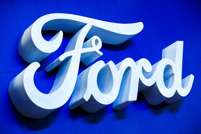 © Reuters. FILE PHOTO: The logo of Ford is pictured at the 38th Bangkok International Motor Show in Bangkok