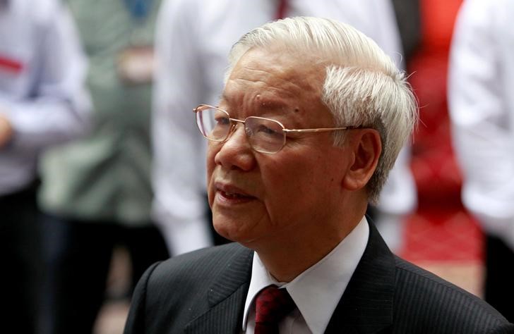 © Reuters. Vietnam's General Secretary of the Communist Party and National Assembly Chairman Nguyen Phu Trong talks to media after he casts his vote for members of the 14th National Assembly and People's Councils at a polling station in Hanoi