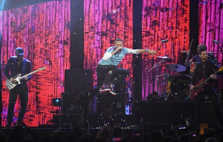 © Reuters. Coldplay durante show em Londres