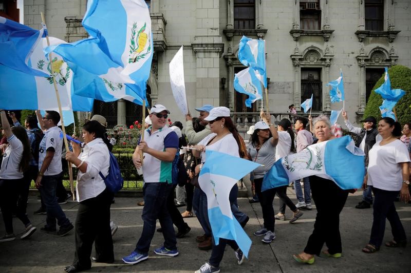 © Reuters. محكمة في جواتيمالا توقف قرار الرئيس بطرد مسؤول دولي يحقق في مزاعم فساد