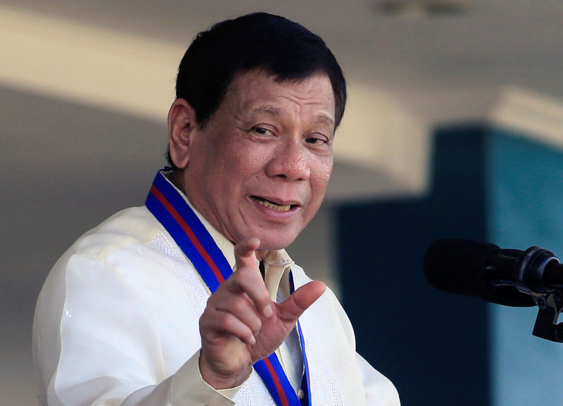 © Reuters. Presidente das Filipinas, Rodrigo Duterte, durante discurso na Cidade Quezon