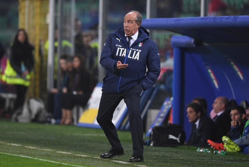 © Reuters. مدرب إيطاليا يرغب في غلق سوق الانتقالات قبل بداية الموسم