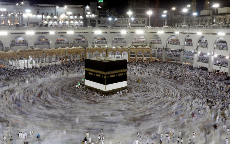 © Reuters. Los musulmanes comienzan la peregrinación anual a La Meca
