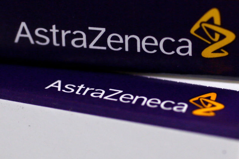© Reuters. FILE PHOTO:The logo of AstraZeneca is seen on medication packages in a pharmacy in London