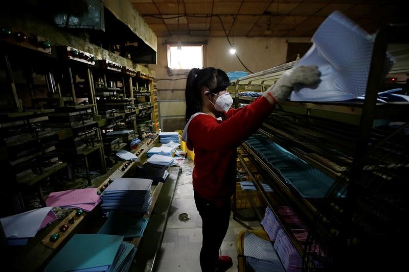 © Reuters. تسارع نمو المصانع الصينية على غير المتوقع في أغسطس