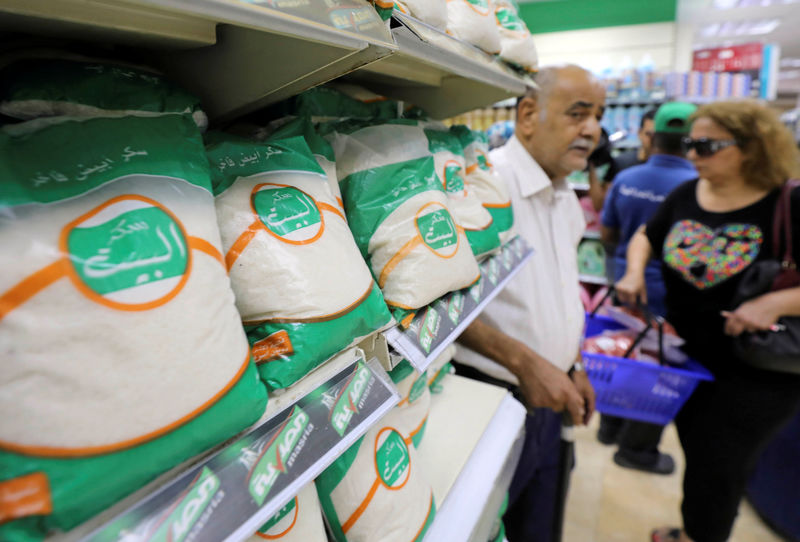 © Reuters. وزارة التموين: احتياطي مصر من السكر يزيد على مليون طن
