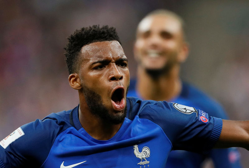 © Reuters. فرنسا تسحق 10 لاعبين من هولندا برباعية ضمن تصفيات كأس العالم