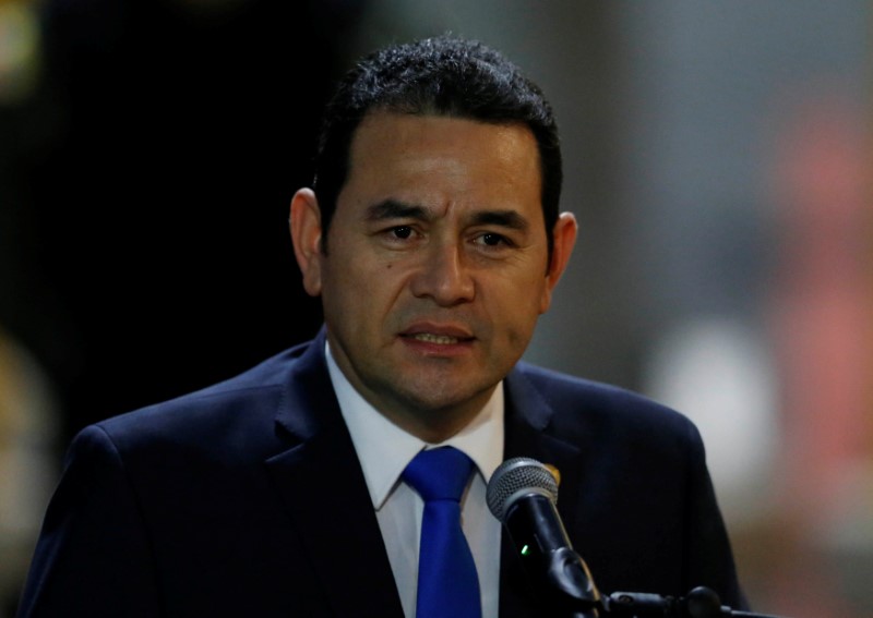 © Reuters. Jefe Banco Central de Guatemala: La crisis política amenaza la economía