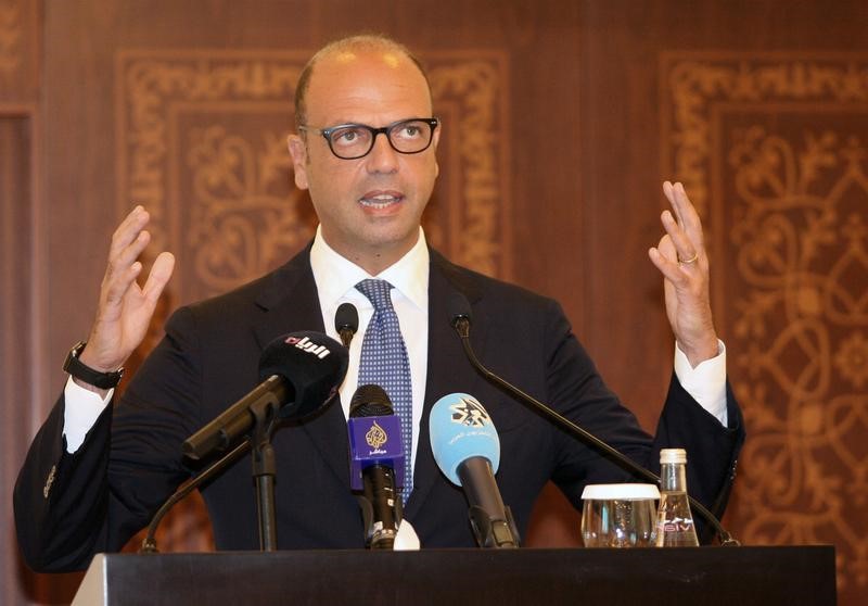 © Reuters. Il ministro degli Esteri Angelino Alfano