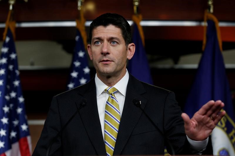 © Reuters. FILE PHOTO: House Speaker Paul Ryan speaks about healthcare