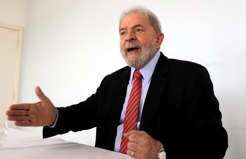 © Reuters. Ex-presidente Luiz Inácio Lula da Silva durante entrevista à Reuters na cidade alagoana de Penedo