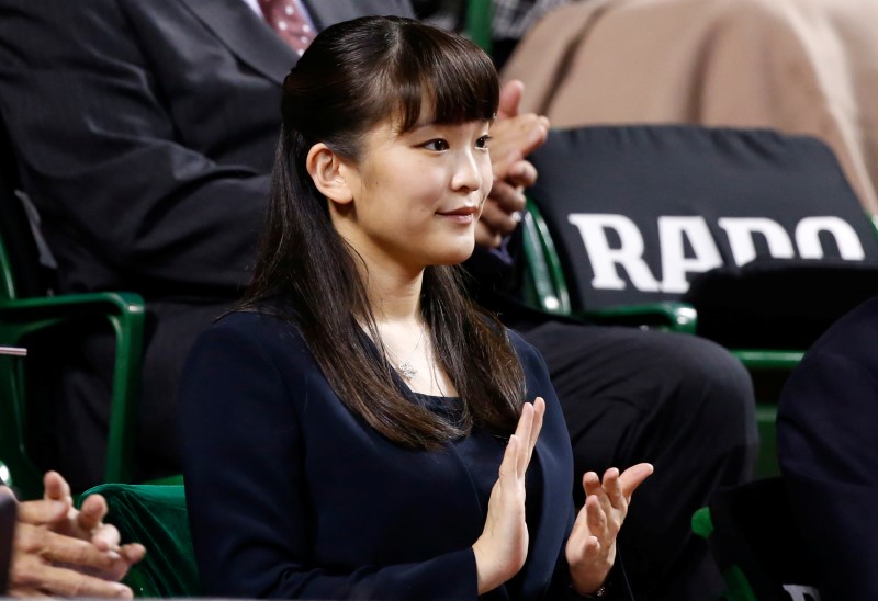 © Reuters. أميرة يابانية تتزوج شابا من العامة وتترك العائلة الإمبراطورية