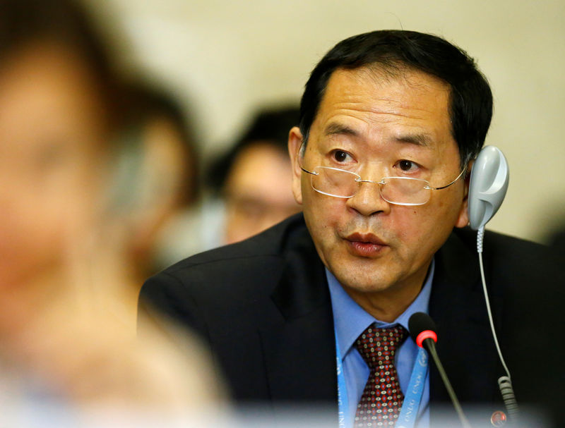 © Reuters. Embaixador da Coreia do Norte na Organização das Nações Unidas, Han Tae Song, durante Conferência sobre Desarmamento, na Suíça