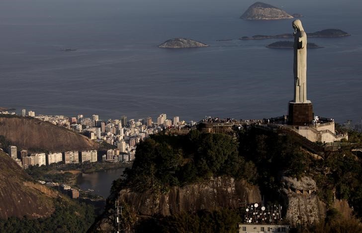 © Reuters. Cristo Redentor em foto aérea do Rio de Janeiro, Brasil