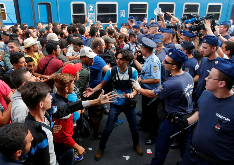 © Reuters. El máximo tribunal de la UE dice que los países del este deben acoger refugiados