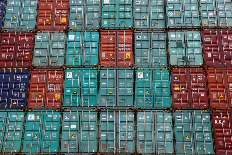 © Reuters. FILE PHOTO: A stack of shipping containers are pictured in the Port of Miami