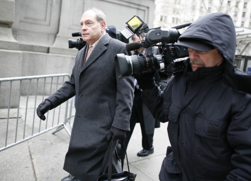 © Reuters. Irving Picard, the bankruptcy trustee in the Bernard Madoff case, exits the U.S. Bankruptcy Court in New York