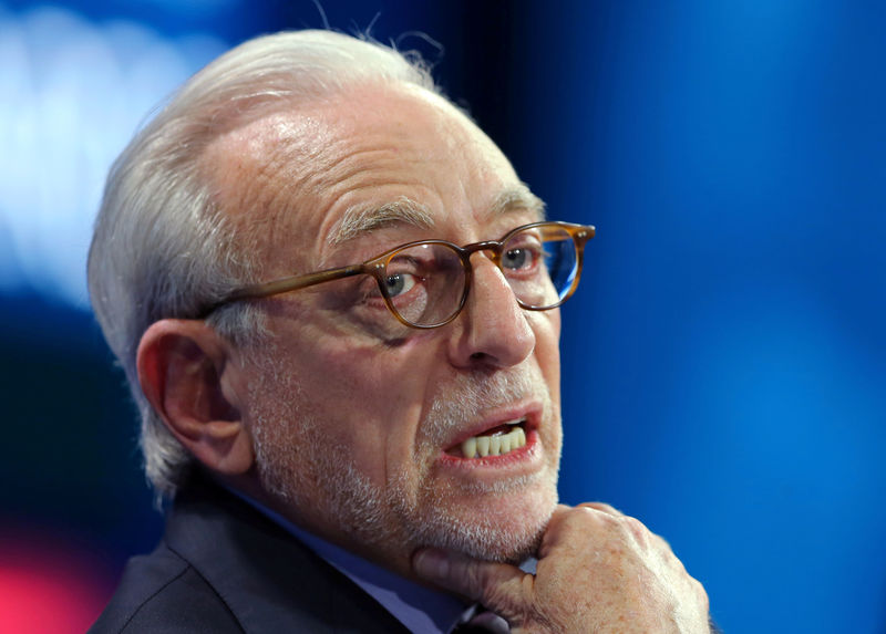 © Reuters. FILE PHOTO -  Nelson Peltz founding partner of Trian Fund Management LP. speak at the WSJD Live conference in Laguna Beach