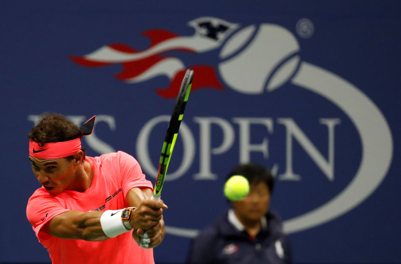 © Reuters. Foto del miércoles del tenista Rafael Nadal en su partido de cuartos de final del Abierto de EEUU ante el ruso Andrey Rublev