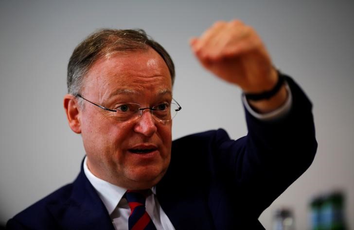 © Reuters. Lower Saxony State Premier Stephan Weil during Reuters interview in Berlin