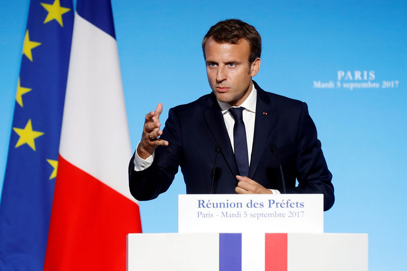 ماكرون يدعو إلى يكون لمنطقة اليورو ميزانية ووزير للمالية