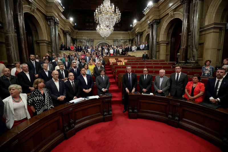 © Reuters. El Constitucional paraliza el referéndum de independencia de Cataluña