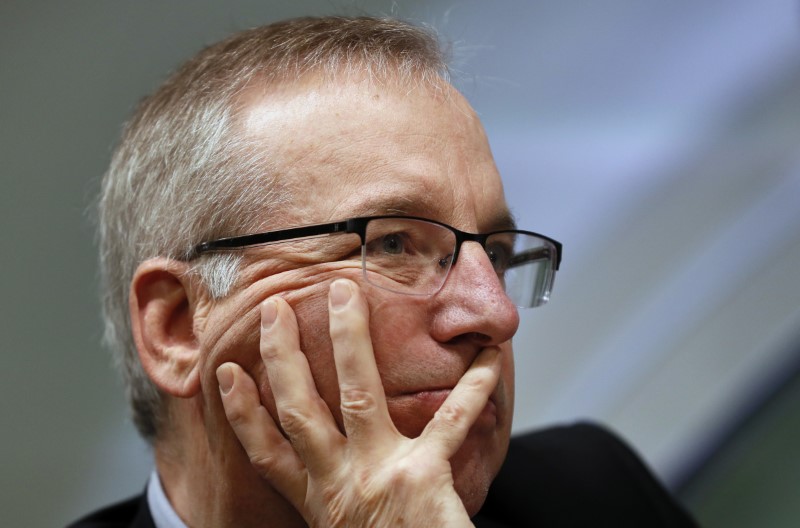 © Reuters. William C. Dudley, President and Chief Executive Officer of the Federal Reserve Bank of New York speaks during a panel discussion at The Bank of England in London