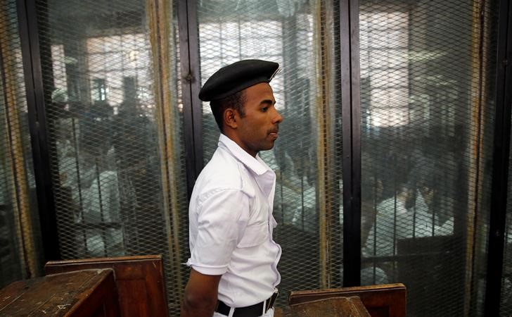 © Reuters. محكمة مصرية تحيل أوراق 11 متشددا إلى المفتي تمهيدا للحكم بإعدامهم
