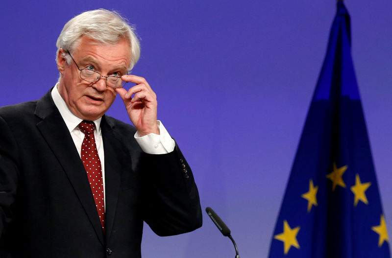 © Reuters. Ministro britânico do Brexit, David Davis, em Bruxelas, na Bélgica