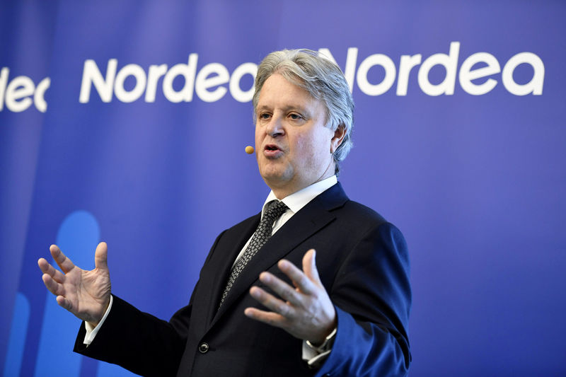 © Reuters. FILE PHOTO: Casper von Koskull, CEO and president of Nordea Bank, speaks during a news conference in Helsinki