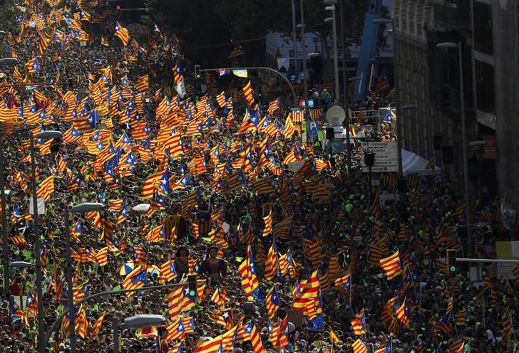 © Reuters. Manifestação em Barcelona em defesa da independência da Catalunha