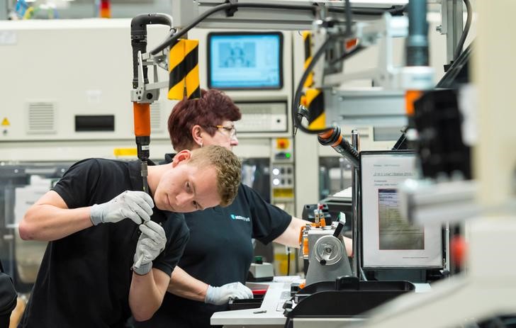 © Reuters. ALLEMAGNE: LA BDI RELÈVE SA PRÉVISION DE CROISSANCE POUR 2017