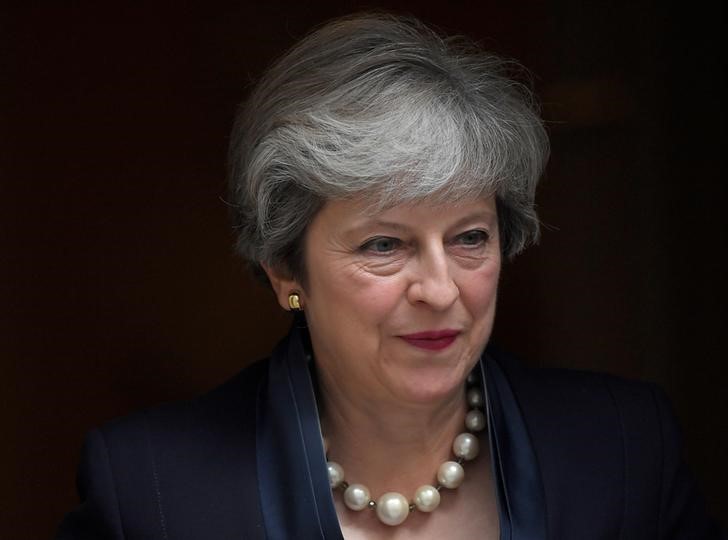 © Reuters. FILE PHOTO: Britain's Prime Minister Theresa May leaves 10 Downing Street in London