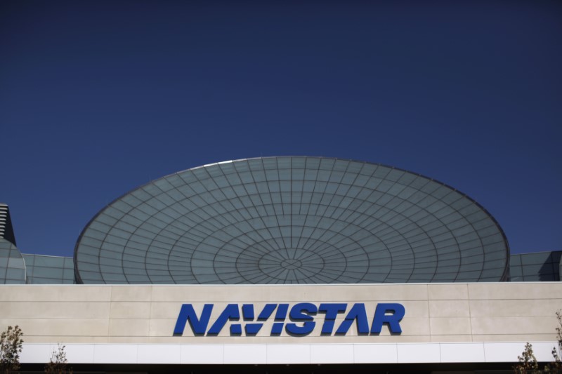 © Reuters. Exterior of Navistar office is seen in Lisle, Illinois