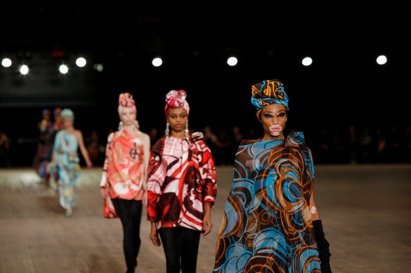 © Reuters. Desfile da coleção Primavera 2018 de Marc Jacobs, durante Fashion Week de Nova York