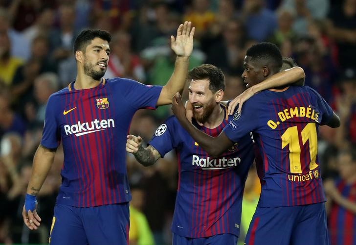 © Reuters. Un revitalizado Barça marca el paso en liga pese a los malos augurios