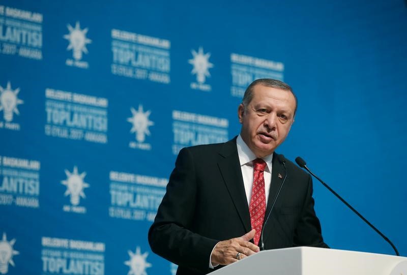 © Reuters. إردوغان: قرار رئيس كردستان العراق عدم تأجيل الاستفتاء "خاطئ جدا"