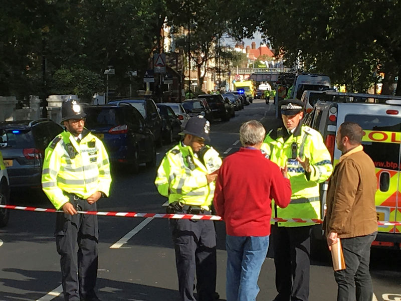 © Reuters. عمليات للشرطة البريطانية بجنوب انجلترا فيما يتعلق بتفجير قطار لندن